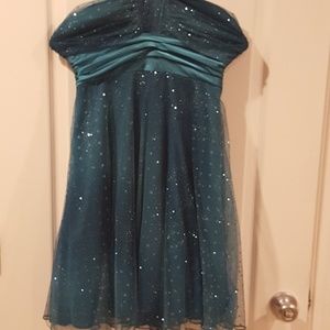 Cocktail/prom dress